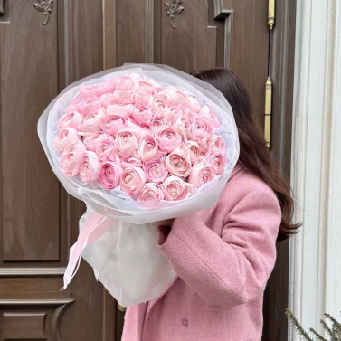 Букет ранункулюсів