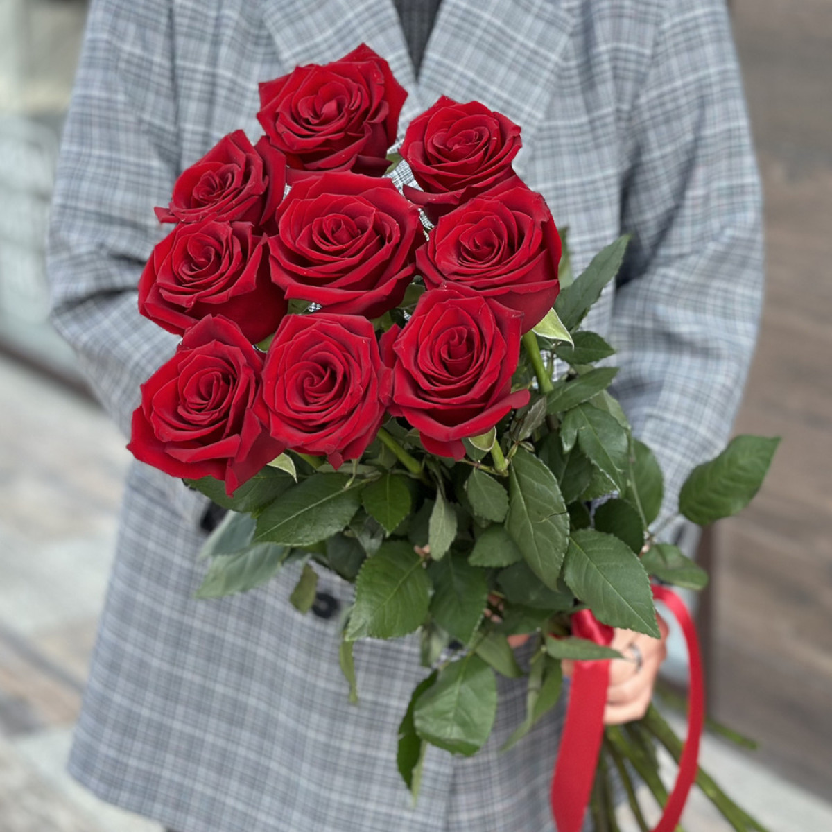 Ramo de 9 rosas rojas - entrega en Sumy