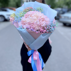 Bouquet d'hortensias "Arc-en-ciel délicat"