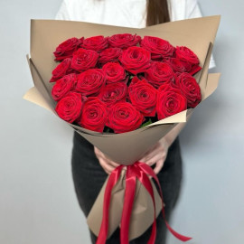 Bouquet of 21 red roses in kraft packaging