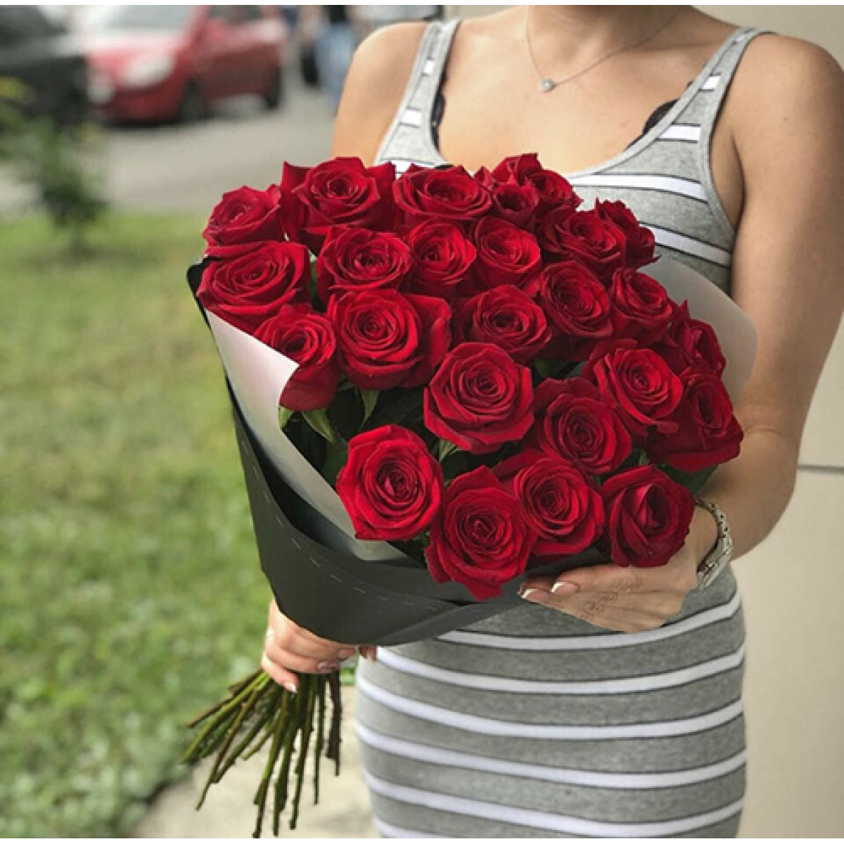 31 rote Rosen 60 cm - Lieferung in Kropyvnytskyi