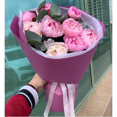 Букет: 9 півоній Букет: 9 півоній