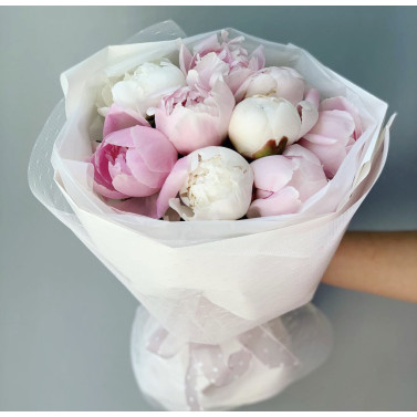 Півонії в хмарах Півонії в хмарах